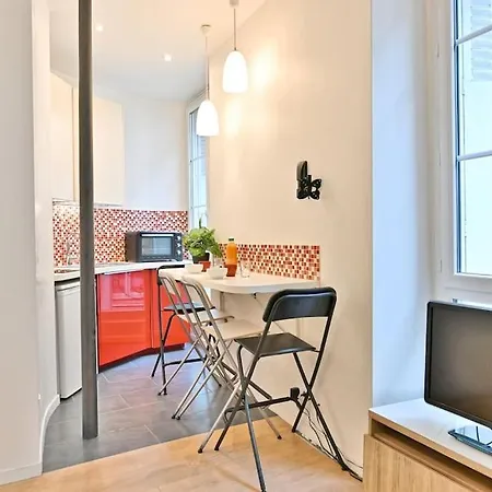 Au Coeur Du Marais - Iv Apartment